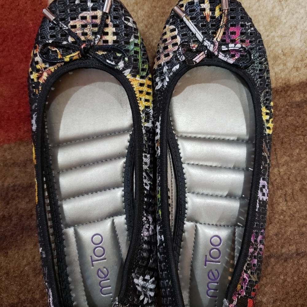 Metoo floral flats